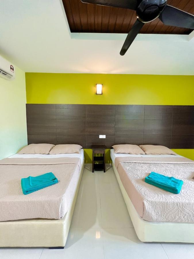 Chuu Pun Village Resort Pantai Cenang  Esterno foto
