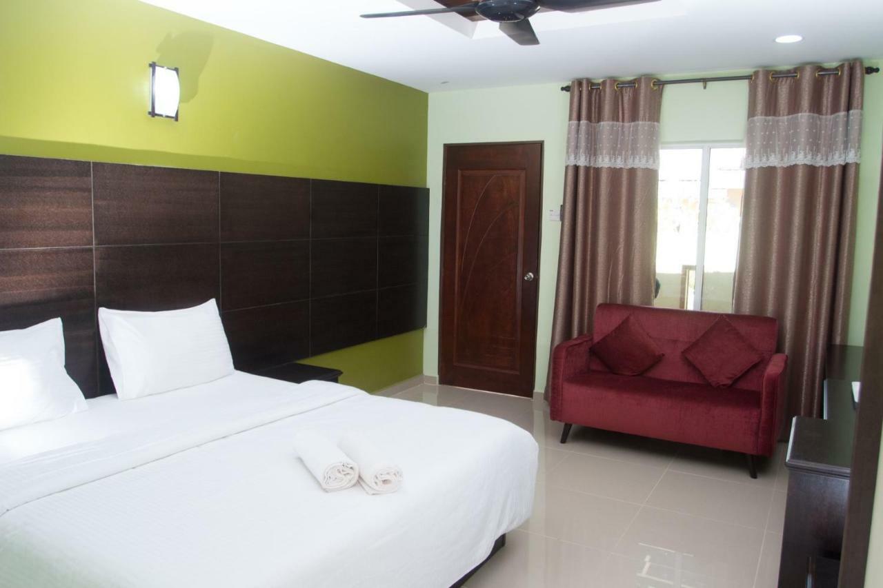 Chuu Pun Village Resort Pantai Cenang  Esterno foto